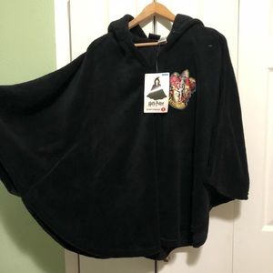 Harry Potter Gryffindor hooded cape ⚡️🦁 NWT